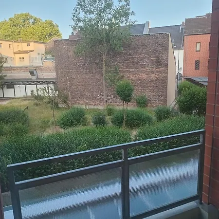 Im Herzen Der Altstadt 1 Schlafzimmer 1 Wohnzimmer Balkon *