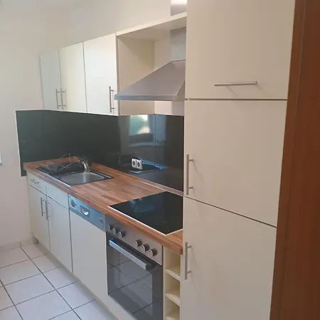 Im Herzen Der Altstadt 1 Schlafzimmer 1 Wohnzimmer Balkon * Bonn
