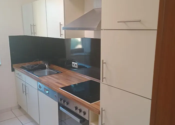 Im Herzen Der Altstadt 1 Schlafzimmer 1 Wohnzimmer Balkon * Bonn