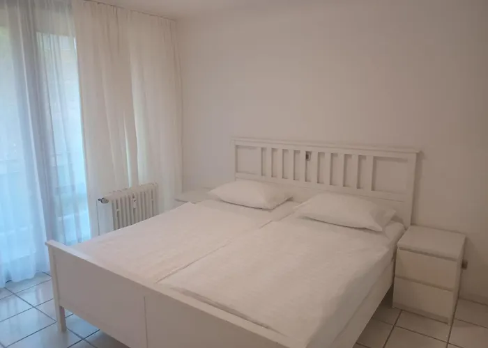 Im Herzen Der Altstadt 1 Schlafzimmer 1 Wohnzimmer Balkon 아파트